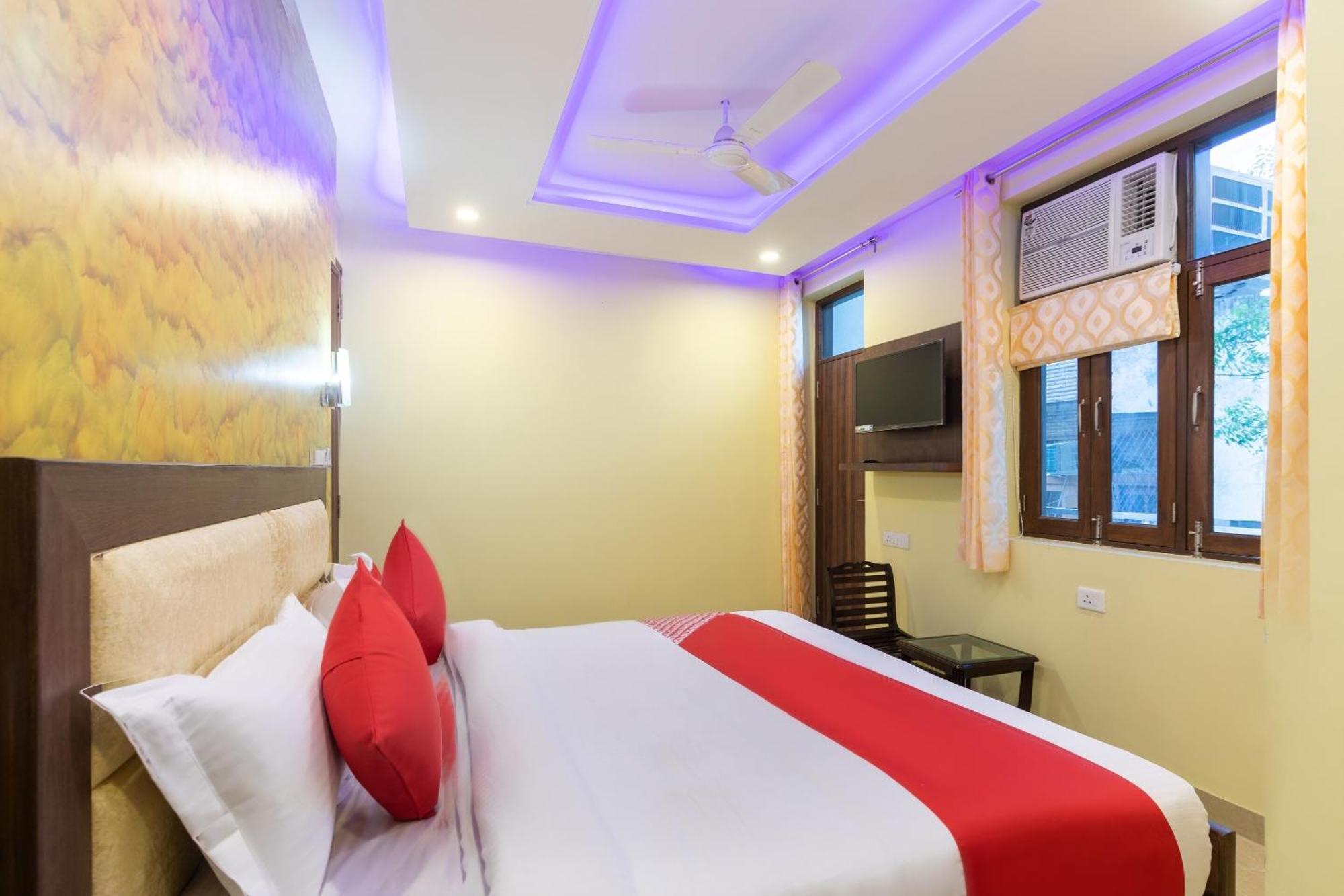 Super Oyo Hotel O Red Stone Inn New Delhi Exterior photo